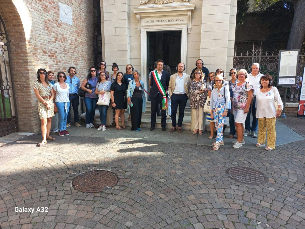 ‘Silent Play’: la visita ai tesori di Ravenna con due guide speciali, le voci di Dante e Byron