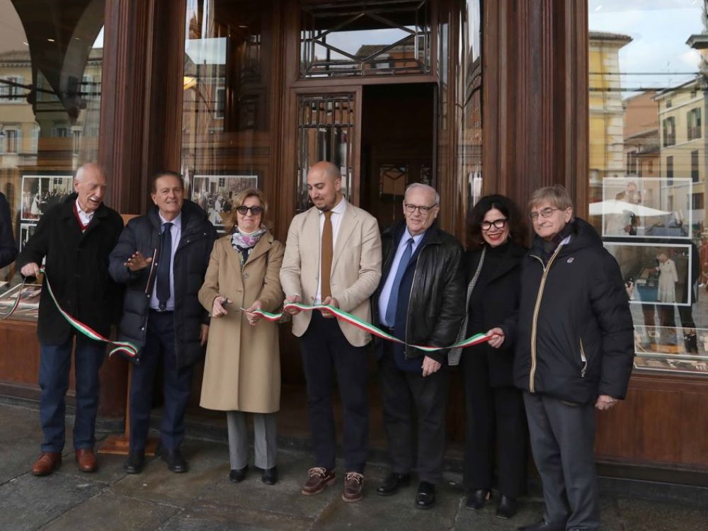 INAUGURATA LA MOSTRA ‘I REALI BRITANNICI AI MUSEI BYRON E DEL RISORGIMENTO’ AL PRIVATE BANKING