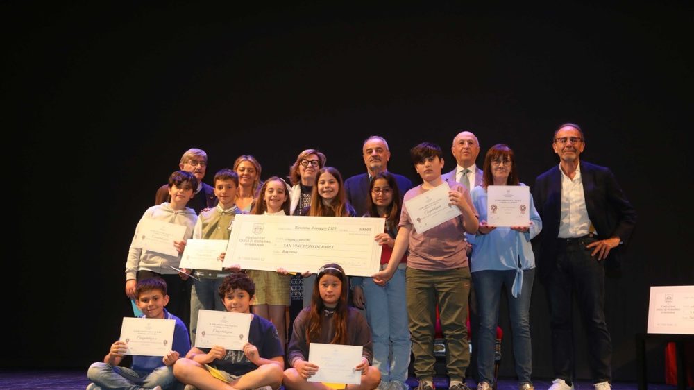 LA CERIMONIA DI PREMIAZIONE DEL PARLAMENTO DELLE SCUOLE – LA COSTITUZIONE DEI BAMBINI