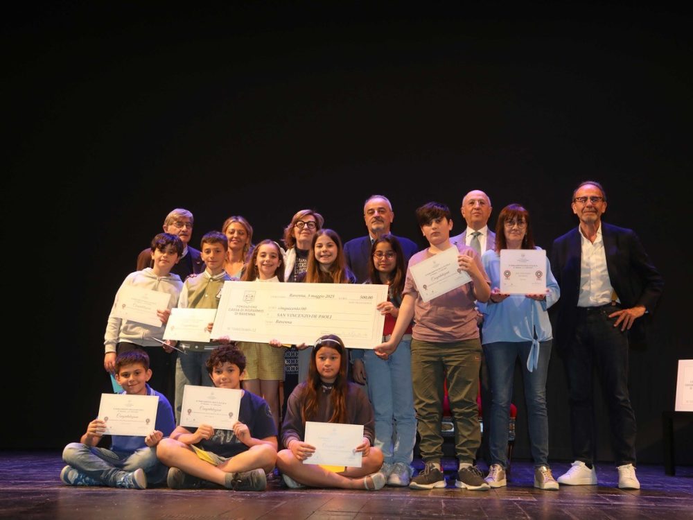 LA CERIMONIA DI PREMIAZIONE DEL PARLAMENTO DELLE SCUOLE – LA COSTITUZIONE DEI BAMBINI